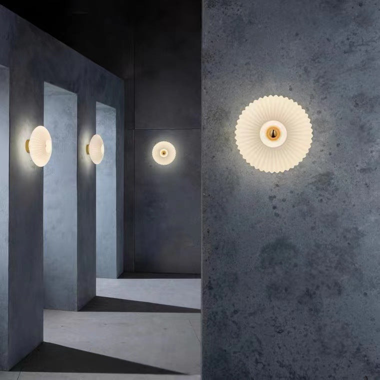 Nordic Vintage Ribbed Glass Round LED Wall Sconce | 1-Light