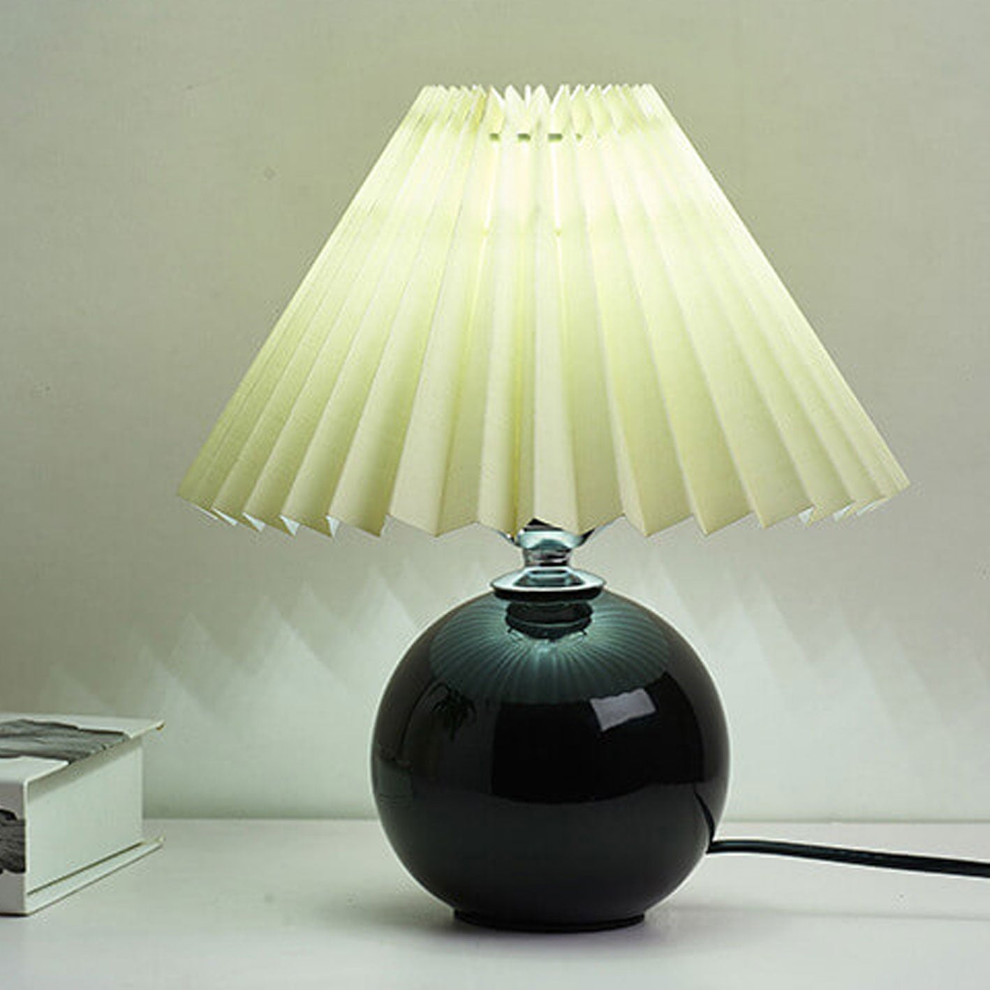 Nordic Ceramic Pleated Table Light | 1-Light