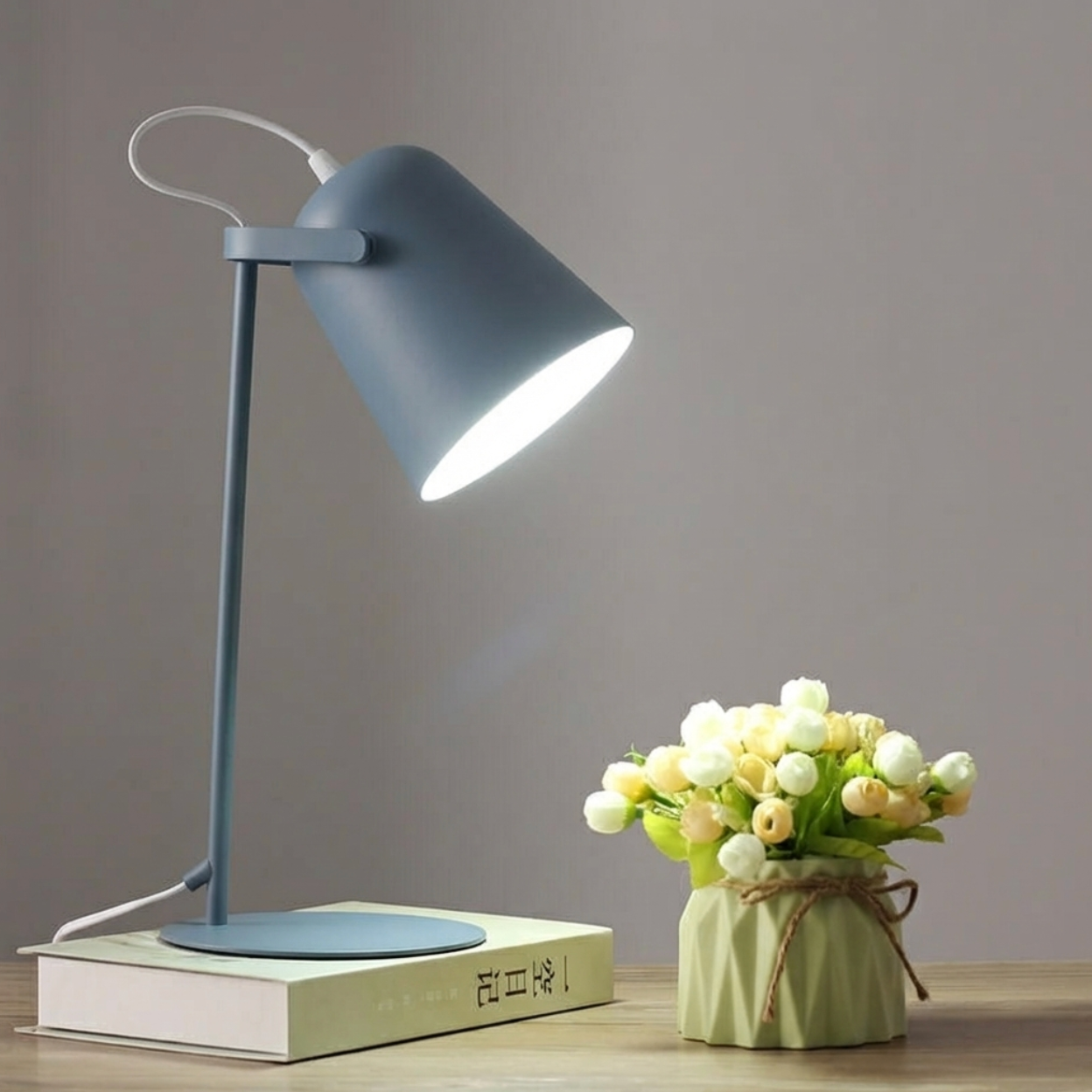 Nordic Metal Cone Table Lamp LED 1-light